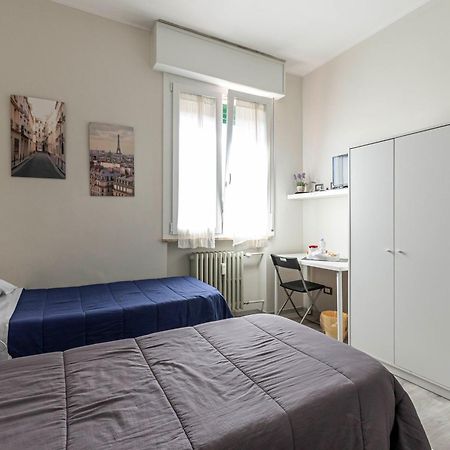 Fare Bnb - Room Del Parco เรจโจเอมิเลีย ภายนอก รูปภาพ