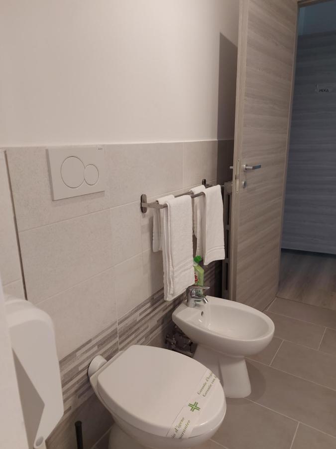 Fare Bnb - Room Del Parco เรจโจเอมิเลีย ภายนอก รูปภาพ